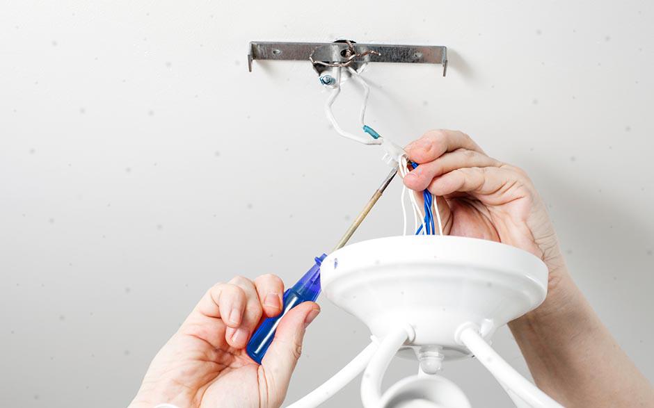 électricien de maintenance Magny-les-Hameaux